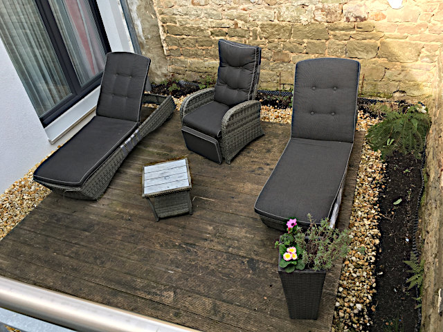 Hotel room Domina deck chairs on terrace